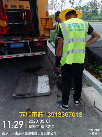 ��ˮ�ܵ���ͨ����ˮ��ͨ�ܵ�����ˮ�ܵ���ϴ����ˮ��ѹ��ϴ�ܵ�����ˮ��������أ���ˮ��ͨ��ˮ������ˮ�ܵ���⣬��ˮ�ܵ�ά��