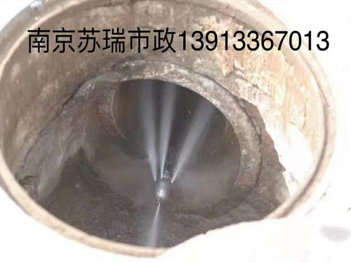 ��ˮ�ܵ���ͨ����ˮ��ͨ�ܵ�����ˮ�ܵ���ϴ����ˮ��ѹ��ϴ�ܵ�����ˮ��������أ���ˮ��ͨ��ˮ������ˮ�ܵ���⣬��ˮ�ܵ�ά��